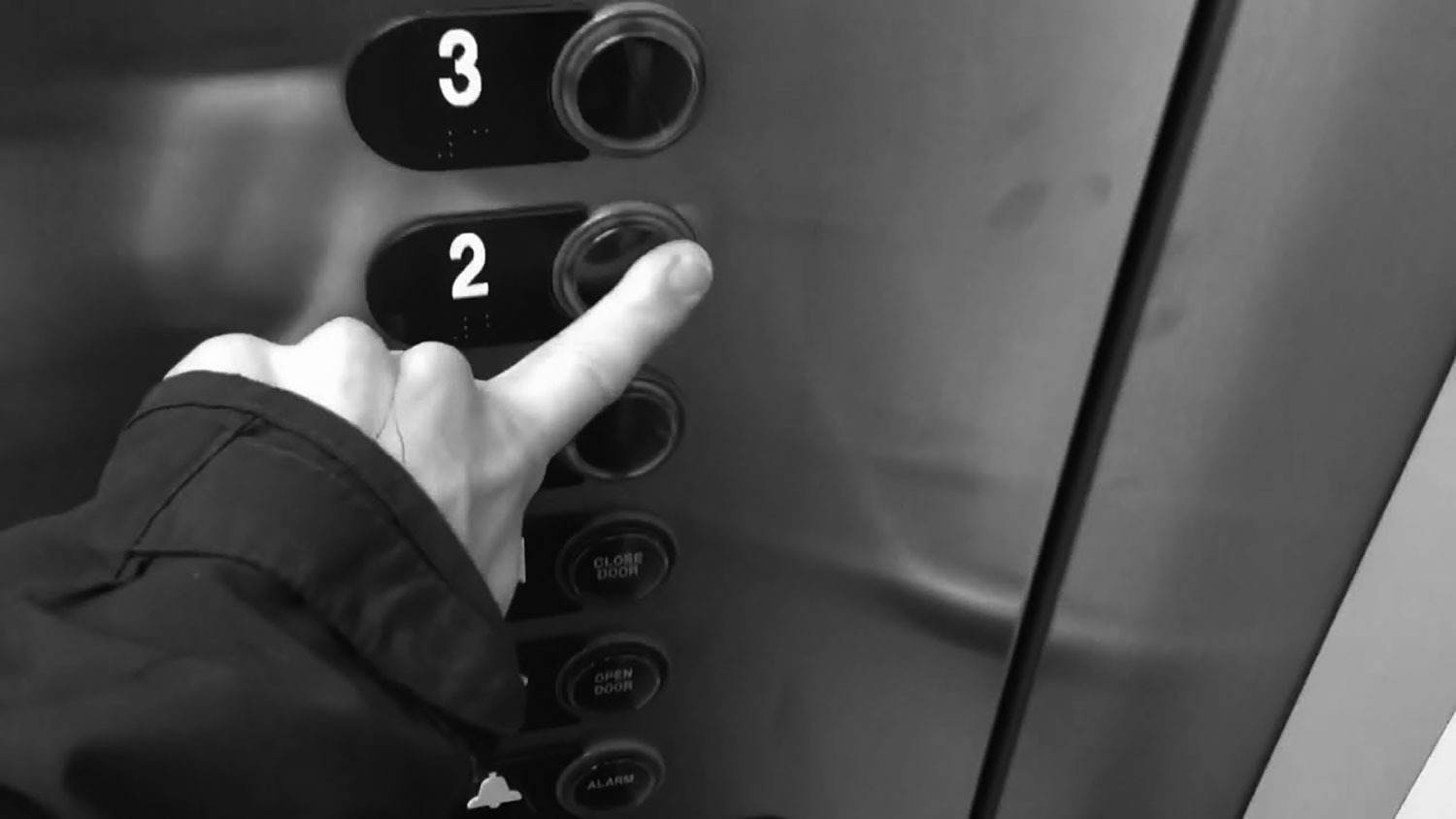 Тог тасрахад лифтний аюулгүй байдлыг хэн хариуцах вэ